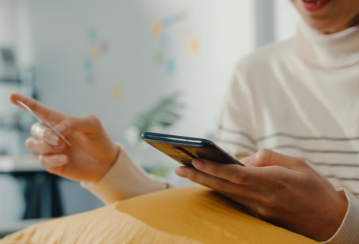 10 tips to stay safe when shopping online