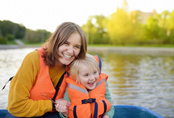 Essential safety tips for fun summer boating
